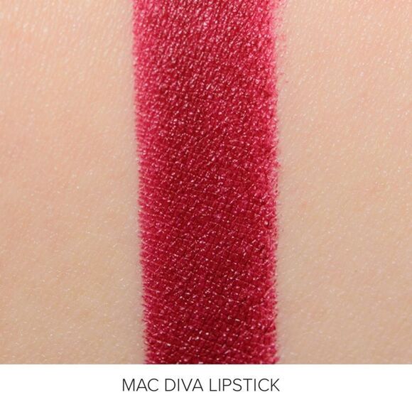 Mac 2 mini lipsticks and 1 lipglass l’Occitane new cosmetic bag - Picture 8 of 16